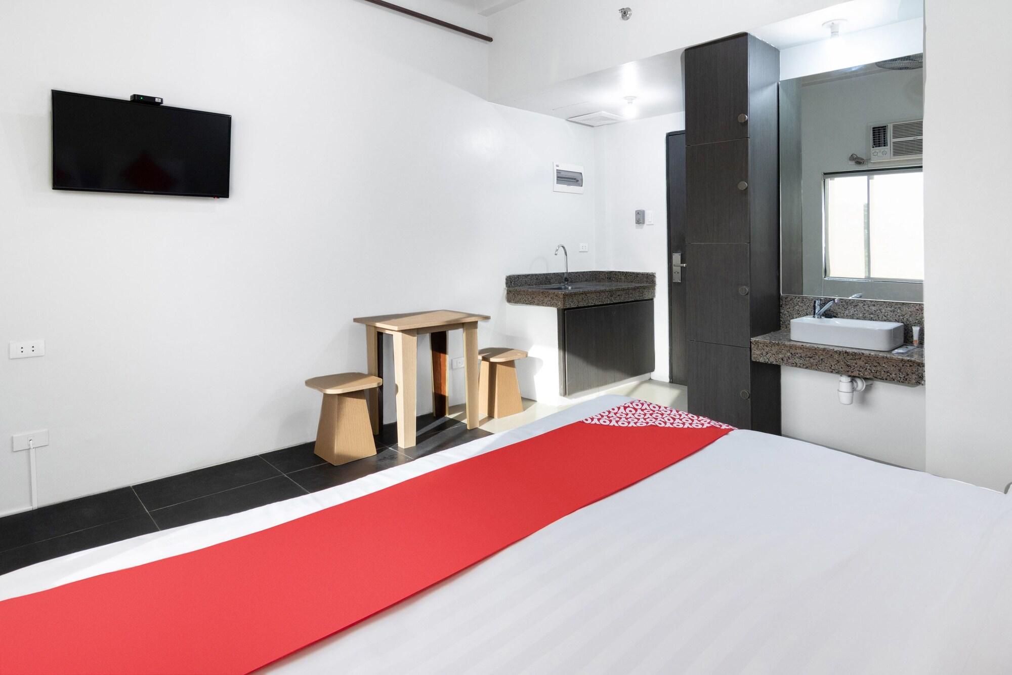 โอโย 136 รีกัล เรสซิเดนซ์ Hotel เกซอนซิตี้ ภายนอก รูปภาพ